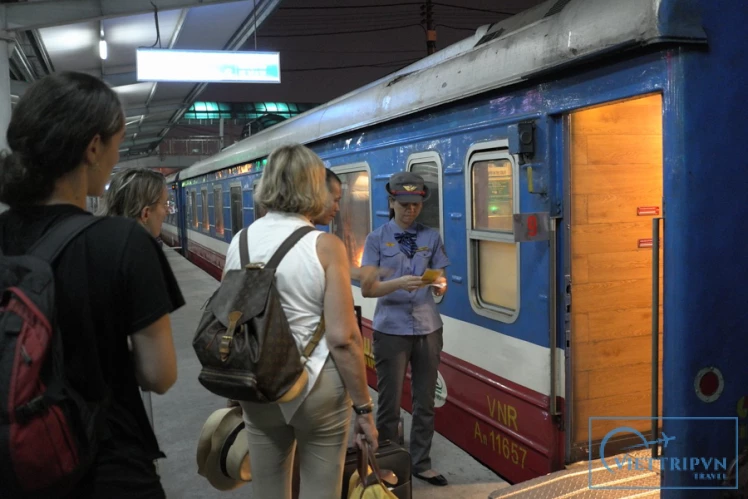 Fanxipan Express Train Hanoi To Sapa Lao Cai Shared Service