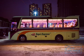 Hanoi Sapa Express sleeping bus image 2