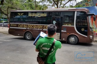 Cat Ba to Ninh Binh bus image 1