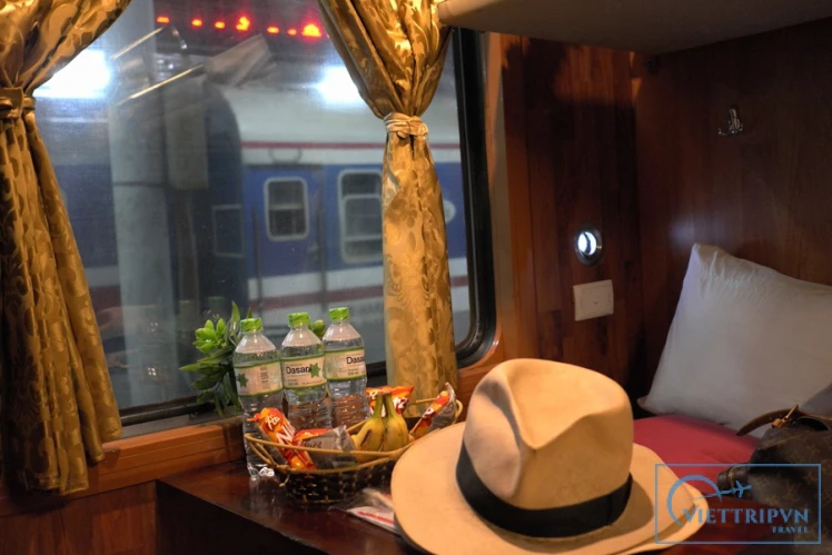 Fanxipan Express train Hanoi to Sapa (Lao Cai) - Private service image 5