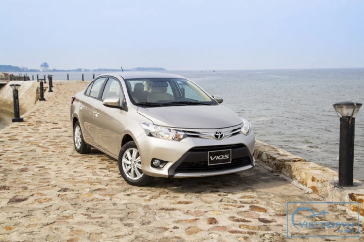 Hanoi Airport to Sapa by Private Car image 0