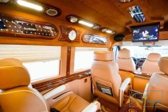 Halong to Hanoi luxury limousine van image 5