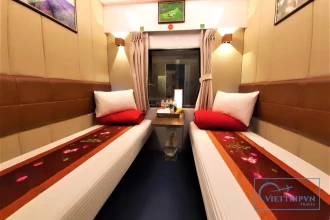 Lotus train from Hue to Hanoi image 0