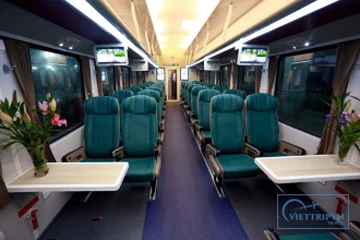 Hue to Hanoi train (by Vietnam Railway) image 0