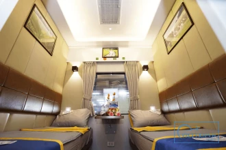 Laman Express luxury train from Hue to Hanoi image 3