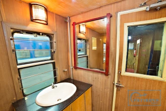 King Express train Sapa to Hanoi image 1